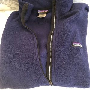 Men’s Navy Patagonia Synchilla fleece!